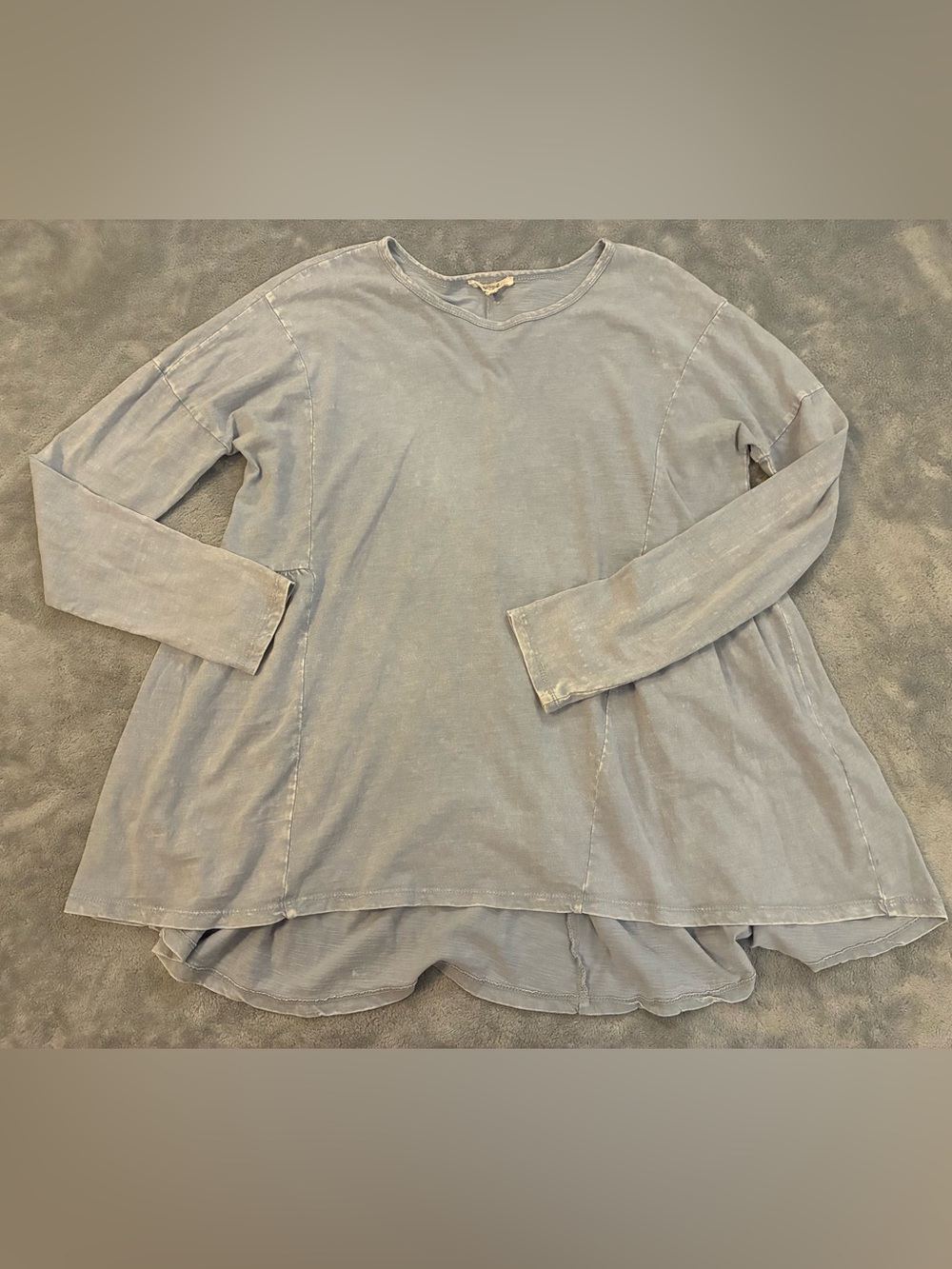 Women's Easel Los Angeles Light Blue Long Sleeve Relaxed Tunic Top Size Small
